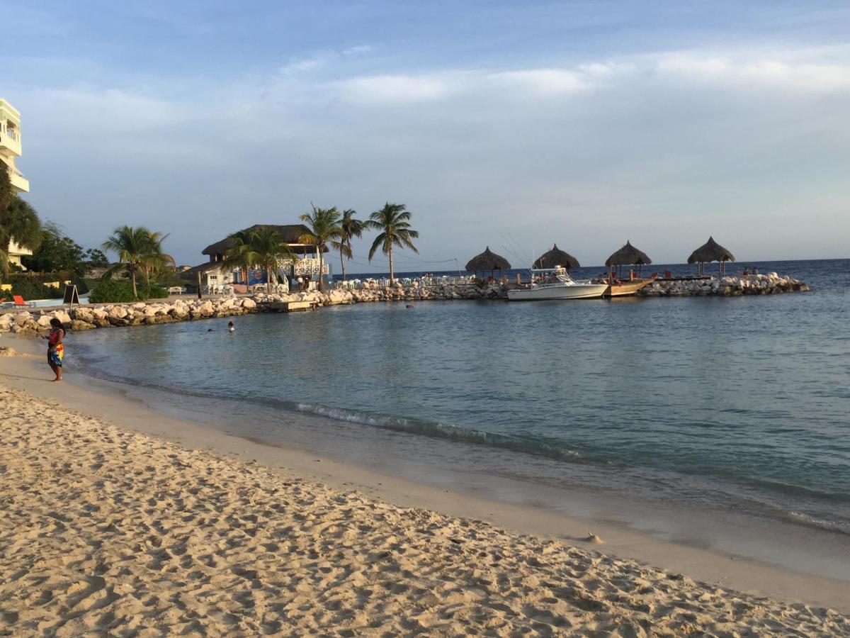 Blue Bay Penthouse Reef 5, Beach Golf Pool Dive With Ocean View Dorp Dorp Sint Michiel Eksteriør bilde